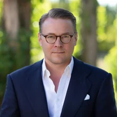 Dr. Nikolas Westphal